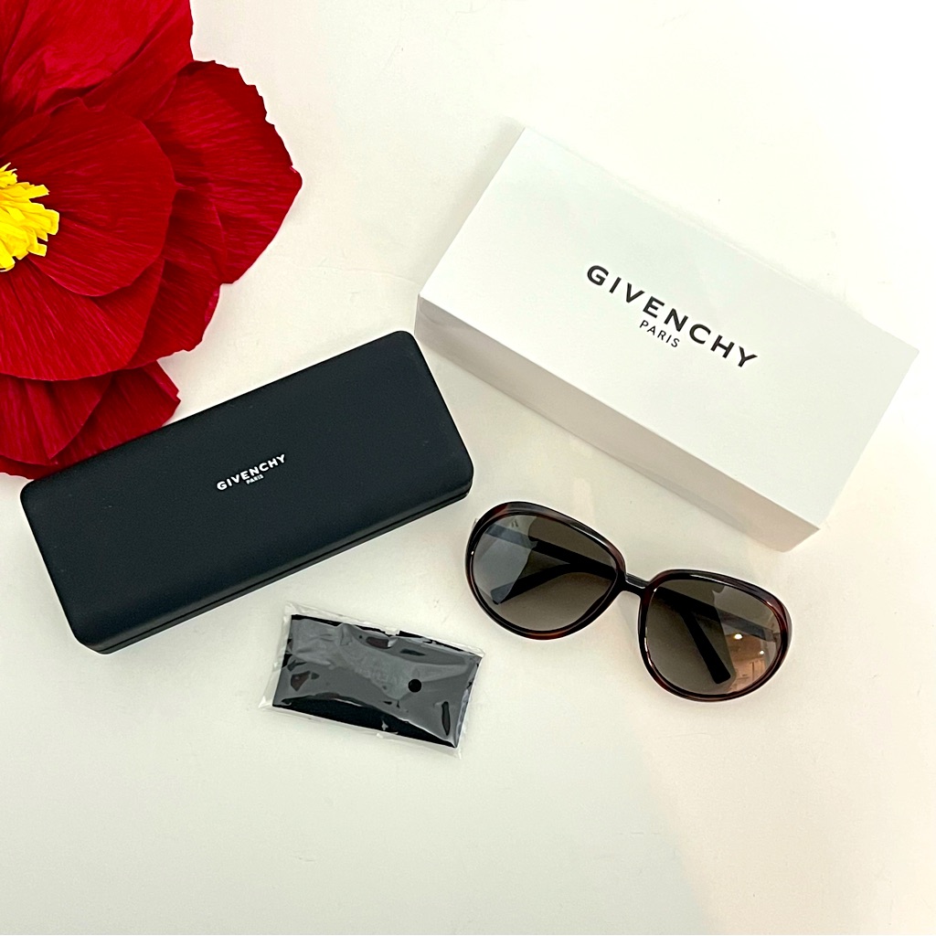 Givenchy 61mm Gradient Round Sunglasses In Dark Havana & Brown Gradient -Reemoly